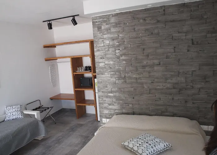 Pensión Fraskoula's